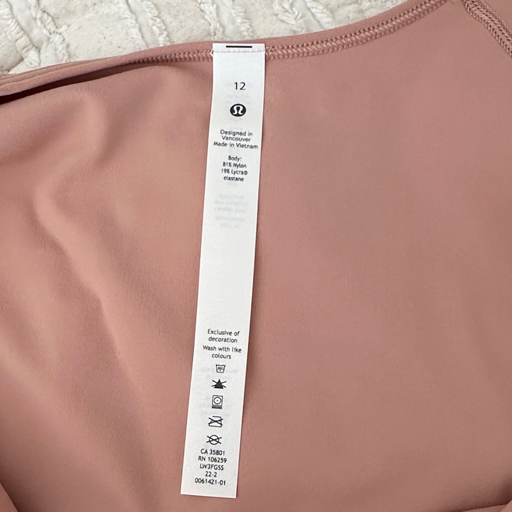 NWT Lululemon Mauve Align Tee - Picture 5 of 5